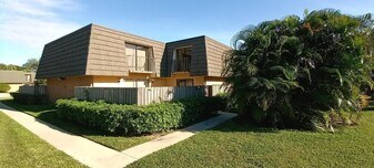 145 Heritage Way in West Palm Beach, FL - Building Photo