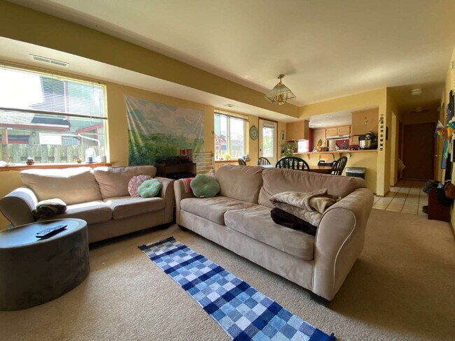 2209 W Xenia Ln in Bellingham, WA - Building Photo - Building Photo