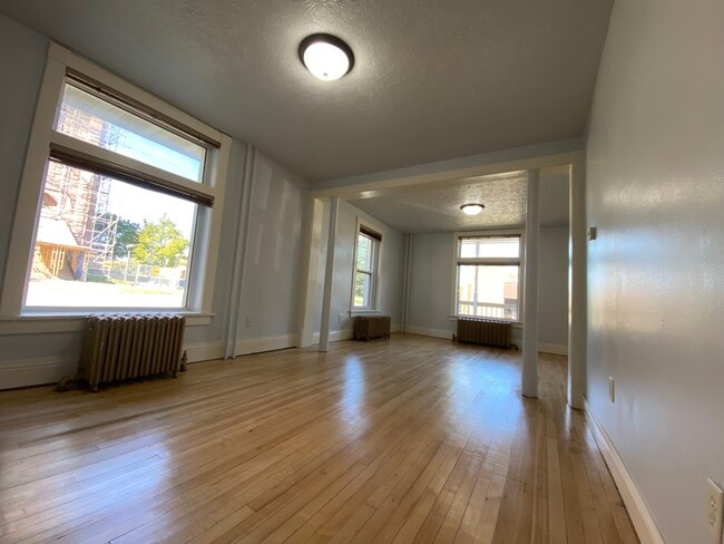 249 W Baraga Ave, Unit 1 W Baraga