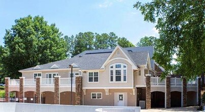 Emerald Bay in Charlotte, NC - Foto de edificio - Building Photo