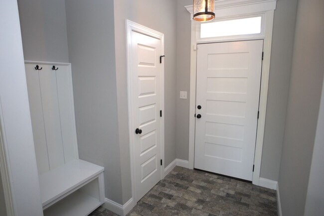 140 Floyd McNeal Dr in Hahira, GA - Building Photo - Building Photo