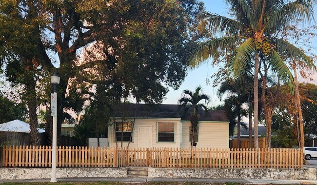 property at 2715 Parker Ave