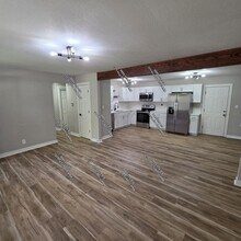 7610 E 113th St in Kansas City, MO - Building Photo - Building Photo