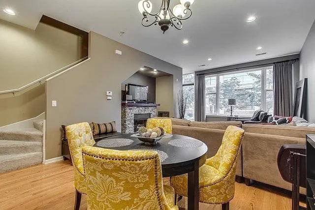909 N Kingsbury St in Chicago, IL - Building Photo - Building Photo