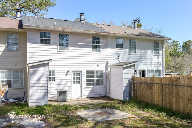 1105 Windgate Cir NW in Conyers, GA - Building Photo - Building Photo