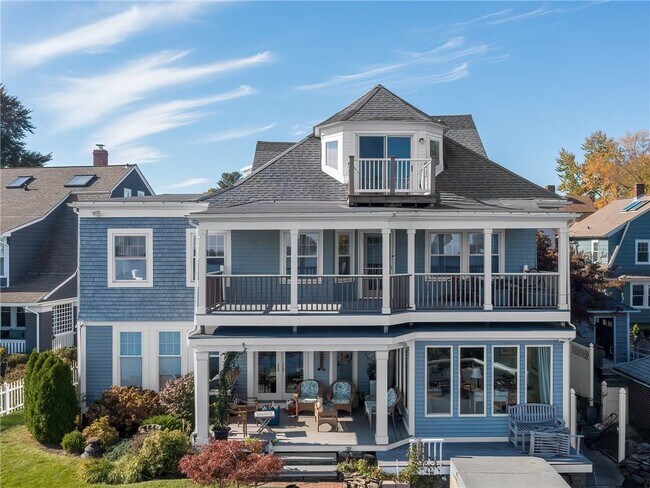 22 Hudson Pl in Cranston, RI - Building Photo - Building Photo