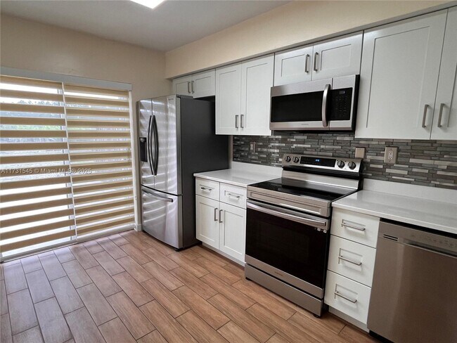 15501 SW 133rd Pl in Miami, FL - Building Photo - Building Photo