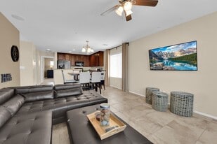 7605 Finishing Touch Court, Unit House in Las Vegas, NV - Building Photo