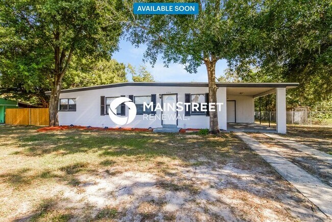 property at 579 N Lake Ave