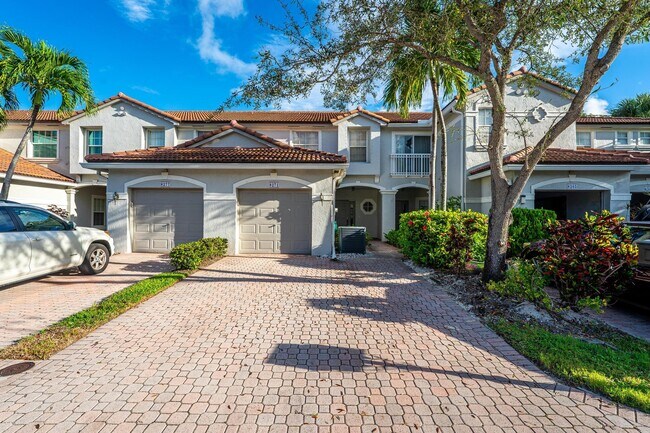 8271 Vía Serena in Boca Raton, FL - Building Photo - Building Photo