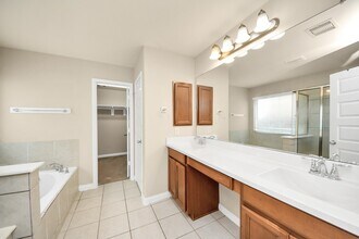 15210 Paxton Landing Ln in Cypress, TX - Building Photo - Building Photo