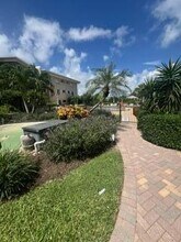 3605 S Ocean Blvd in South Palm Beach, FL - Foto de edificio - Building Photo