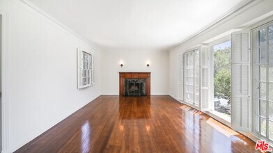 1284 S Beverly Glen Blvd in Los Angeles, CA - Building Photo - Building Photo