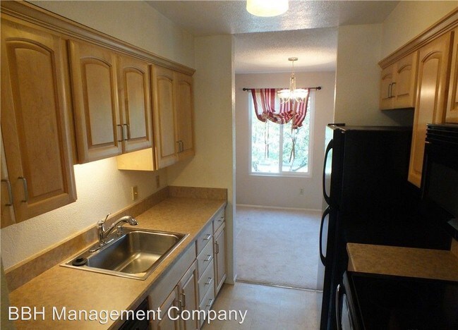 615 75th St SE-Unit -D-78 in Everett, WA - Foto de edificio - Building Photo