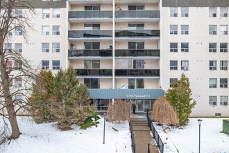 Kingswood I in Peterborough, ON - Building Photo - Building Photo