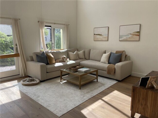 310 Swans Wharf Row in Newport, RI - Building Photo - Building Photo