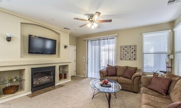14582 W Port Royale Ln in Surprise, AZ - Building Photo - Building Photo