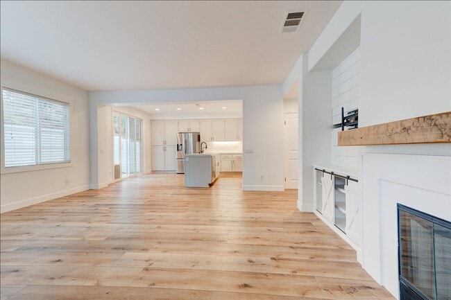 467 Camino Verde in San Marcos, CA - Foto de edificio - Building Photo