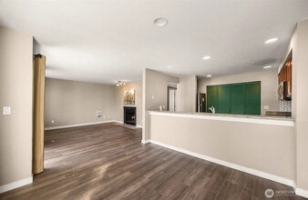 1311 12th Ave S, Unit A303 in Seattle, WA - Building Photo - Building Photo