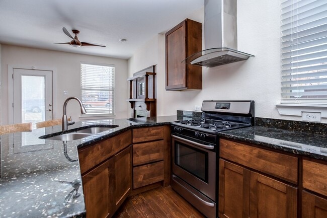 3326 Quivas St in Denver, CO - Foto de edificio - Building Photo