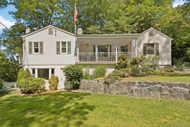 property at 13 Split Rock Rd