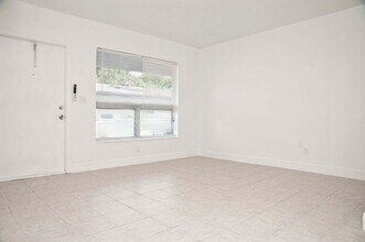 2206 Fillmore St in Hollywood, FL - Foto de edificio - Building Photo
