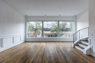 1008 W Lake St, Unit 2 in Chicago, IL - Building Photo - Building Photo