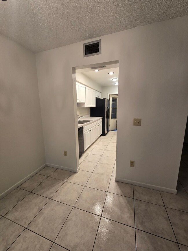 6309 Bentbranch Ct in Temple Terrace, FL - Building Photo - Building Photo
