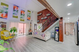 107 S Front St in Memphis, TN - Building Photo - Building Photo