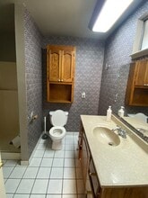 1857 Crestwood Cir in Stockton, CA - Building Photo - Building Photo