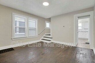 659 S Burgess Ave in Columbus, OH - Building Photo - Building Photo