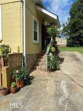 131 Center St-Unit -B in Avondale Estates, GA - Building Photo - Building Photo