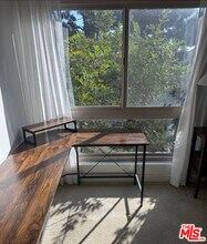 6001 Canterbury Dr in Culver City, CA - Building Photo - Building Photo