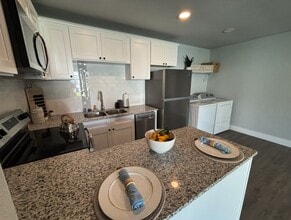 604 Allen Ave in Springdale, AR - Building Photo - Building Photo