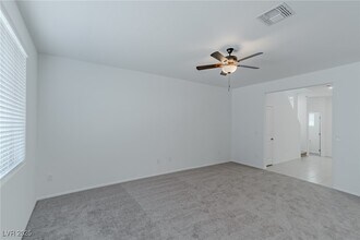 7518 Dawn Lndg Ave in Las Vegas, NV - Building Photo - Building Photo