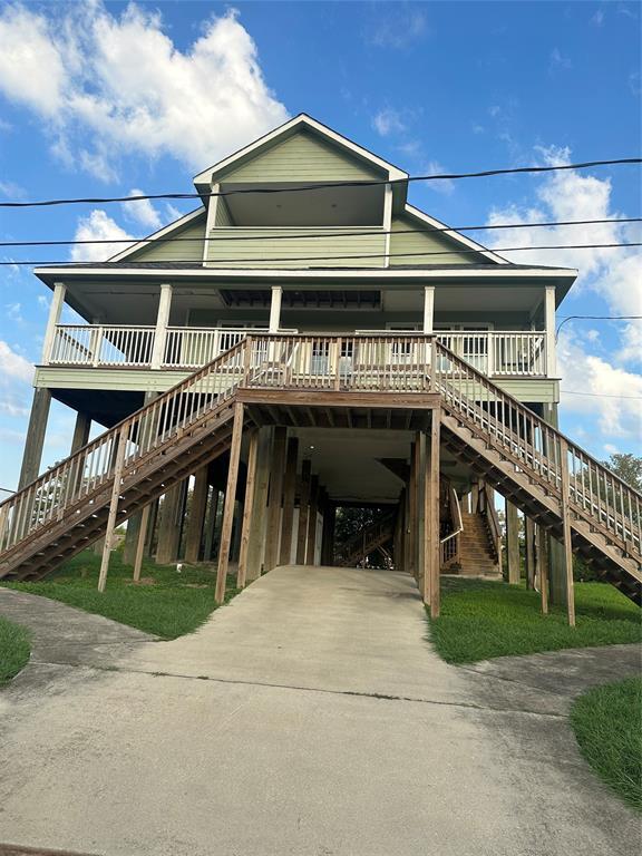 property at 205 Rue Orleans St