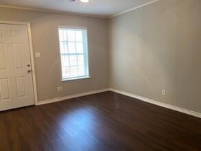 2532 Charlotte St in Denton, TX - Building Photo - Building Photo