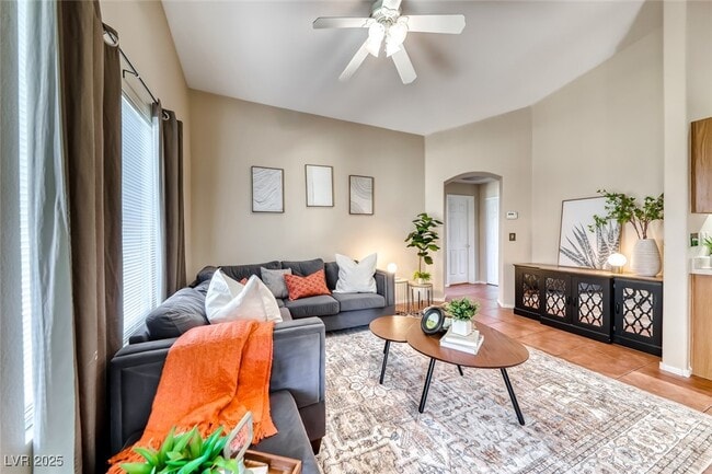 6255 Dan Blocker Ave in Henderson, NV - Building Photo - Building Photo