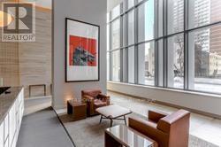 50 Charles St E in Toronto, ON - Building Photo - Building Photo