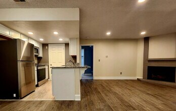 8376 S Upham Way in Littleton, CO - Building Photo - Building Photo