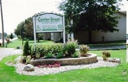Center Street Apartments in Hartford, MI - Foto de edificio - Building Photo