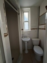 52 Irving Ave in Brooklyn, NY - Foto de edificio - Building Photo