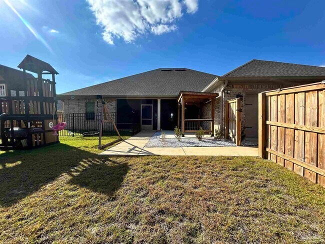 4084 Blue Hillside Ln in Milton, FL - Building Photo - Building Photo