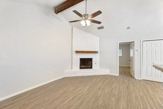 1802 Rawhide Dr in Round Rock, TX - Building Photo - Building Photo