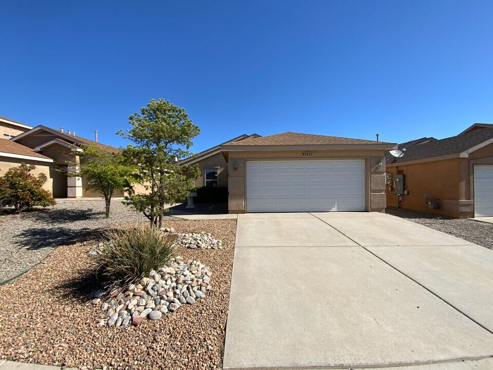 7615 Prairie Falcon Ave NW in Albuquerque, NM - Building Photo