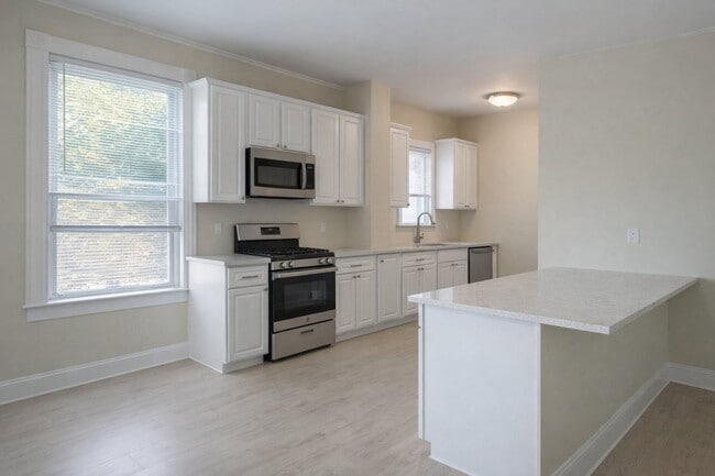 10 Forest St, Unit 3