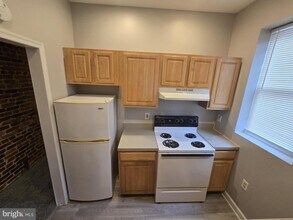 201 S Ellwood Ave in Baltimore, MD - Building Photo - Building Photo