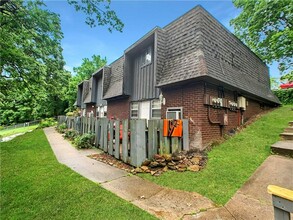 Y Street Apartments in Fort Smith, AR - Building Photo - Building Photo