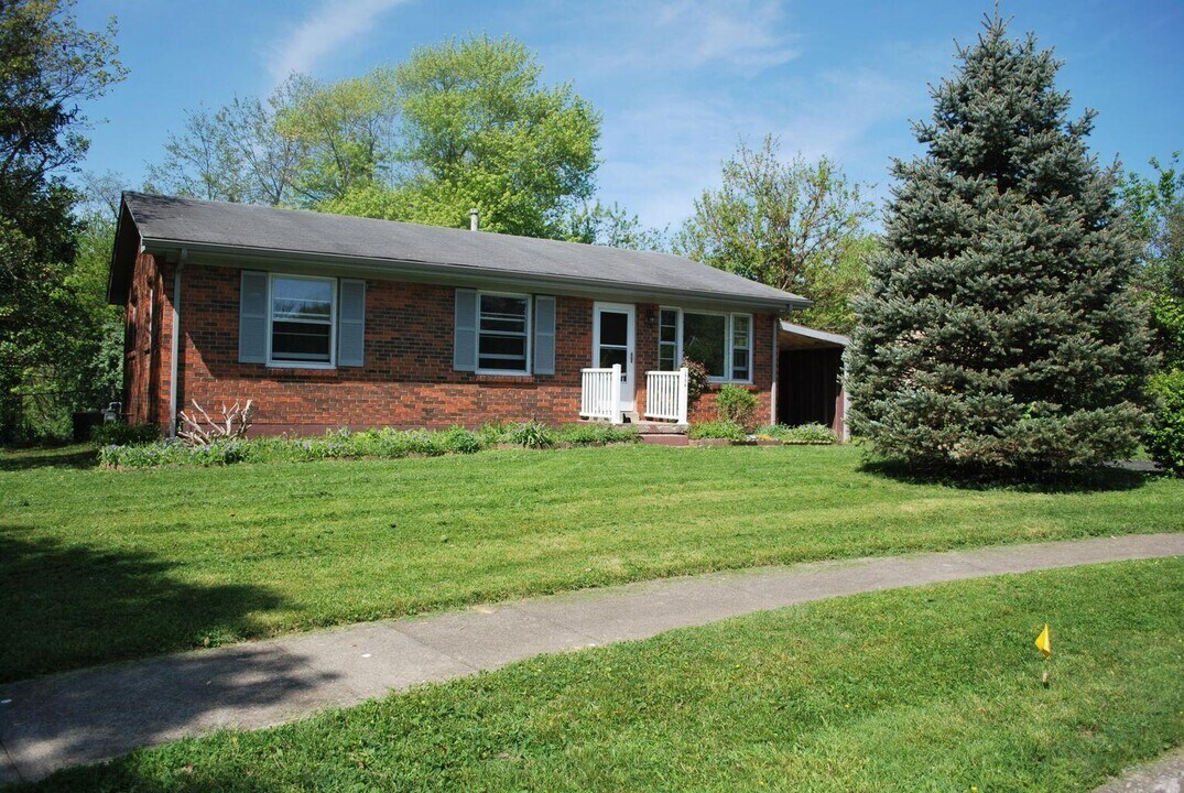 1756 Wyatt Pkwy in Lexington, KY - Building Photo