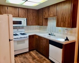 11580 Garnet Way in Auburn, CA - Building Photo - Building Photo